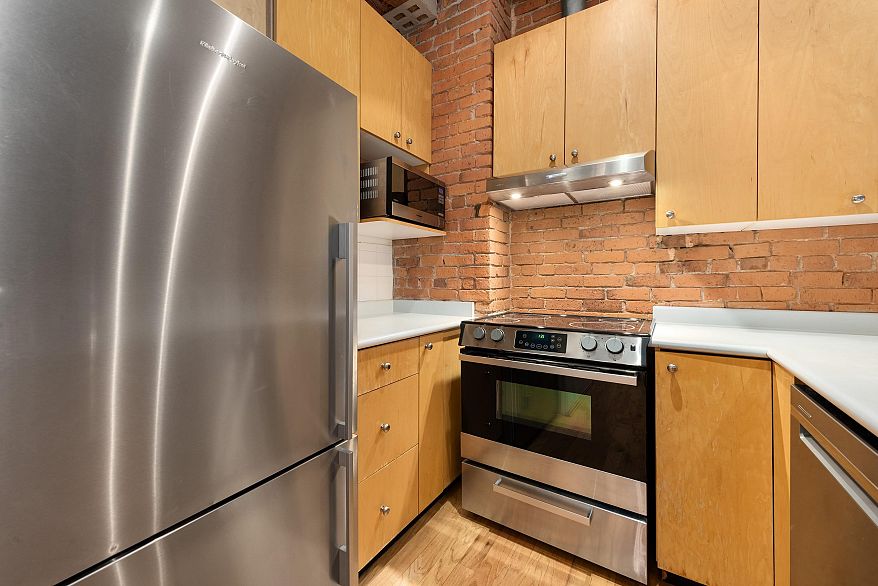 406 518 Beatty Street