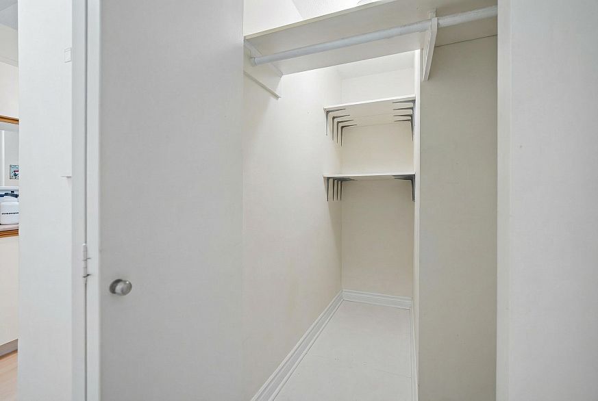 204 3168 Laurel Street