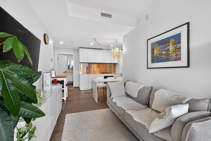 2809 1480 Howe Street