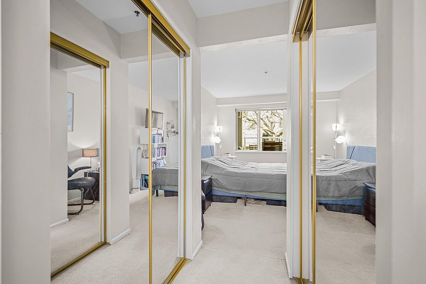 204 3168 Laurel Street