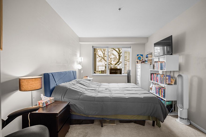 204 3168 Laurel Street