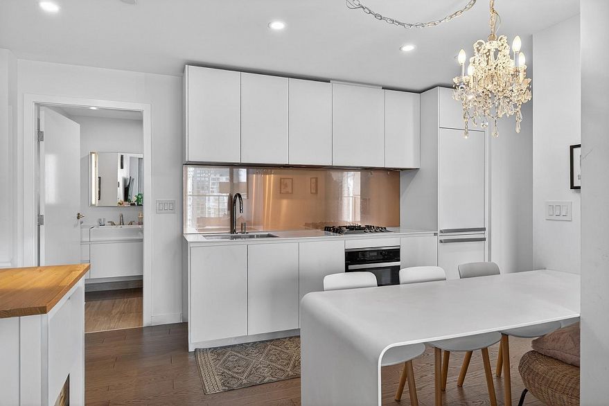 2809 1480 Howe Street