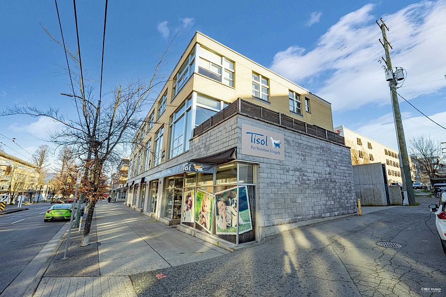 PH5 2088 W 11th Avenue