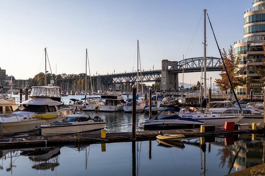 2809 1480 Howe Street