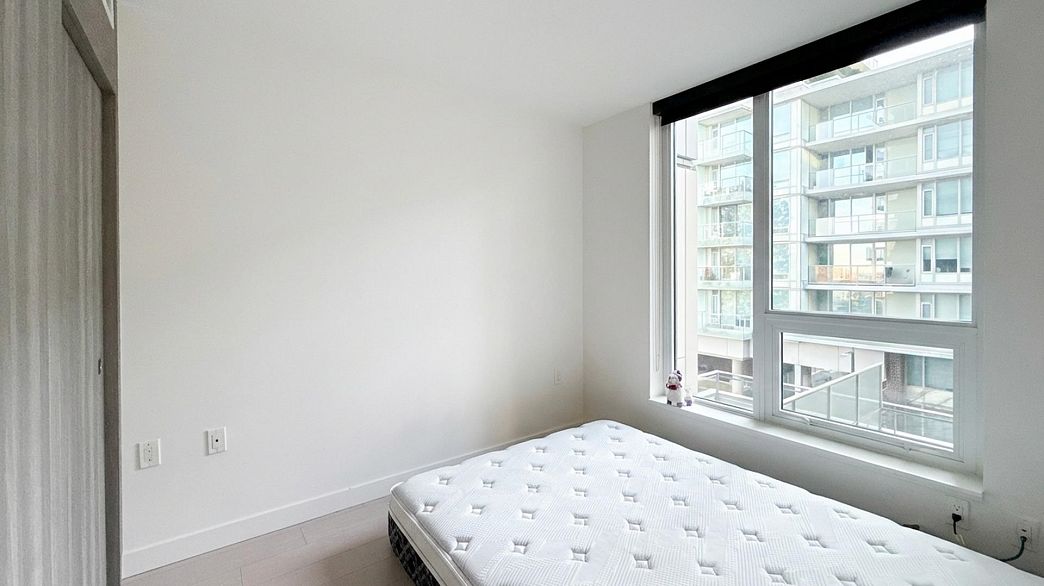 606 455 SW Marine Drive