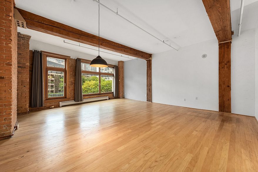 406 518 Beatty Street