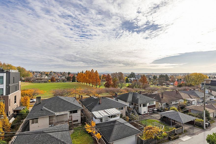 408 7638 Cambie Street