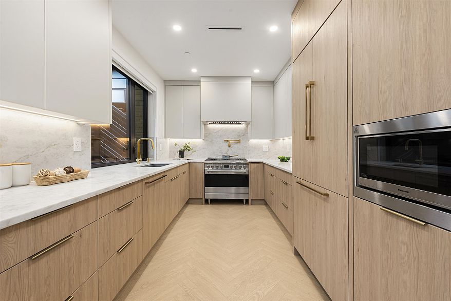 2 3393 Victoria Drive