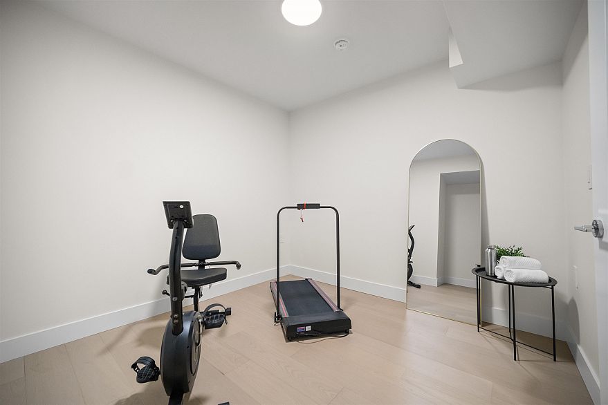 103 1837 E Georgia Street