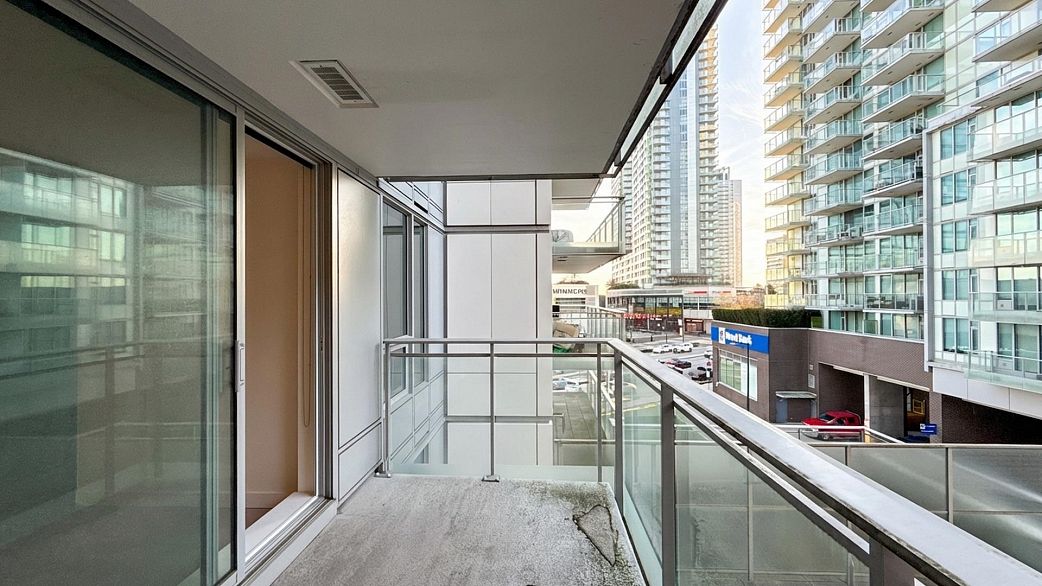 606 455 SW Marine Drive