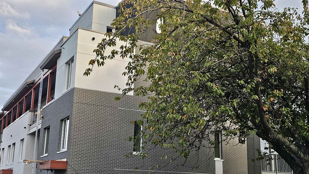 316 2250 E 1st Avenue