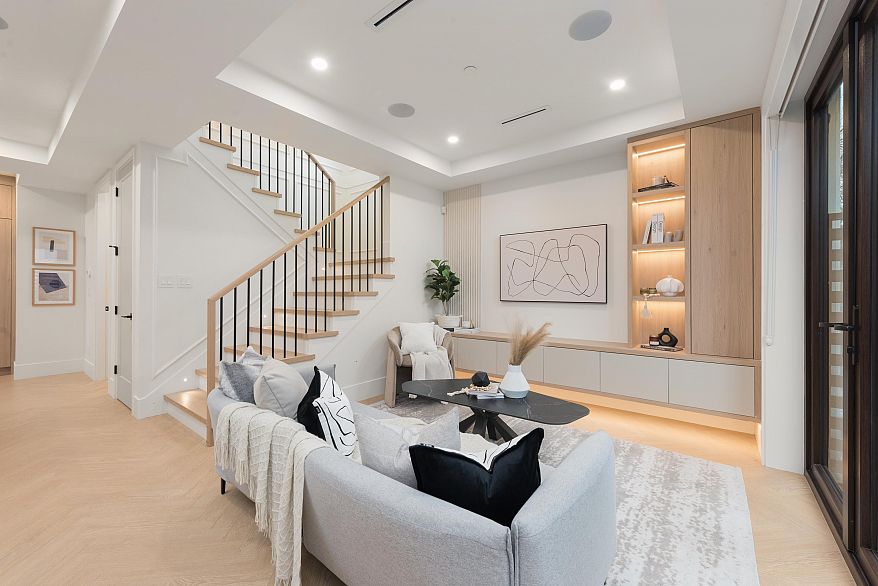 1 3393 Victoria Drive