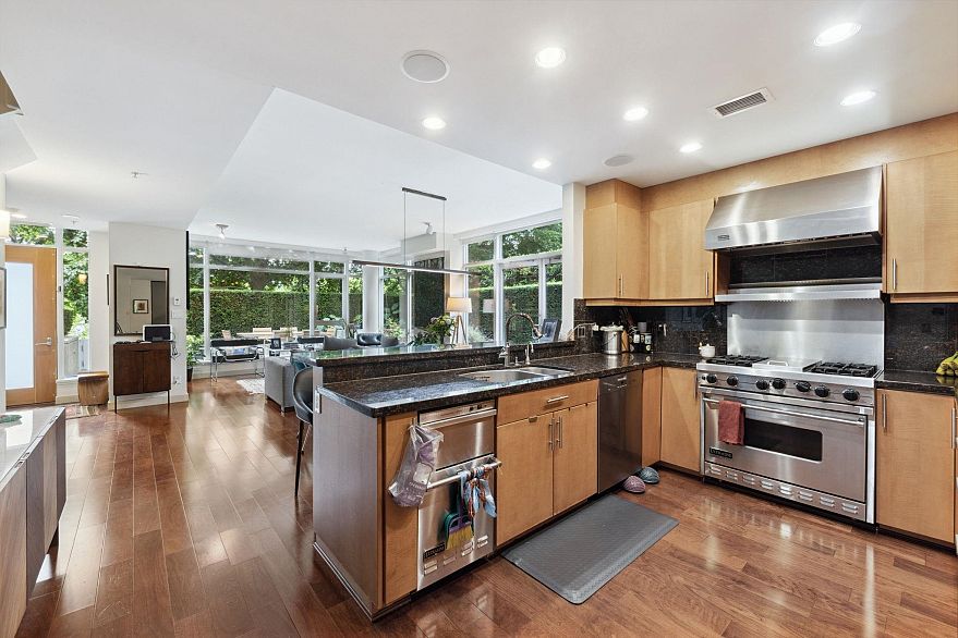 TH12 1233 W Cordova Street