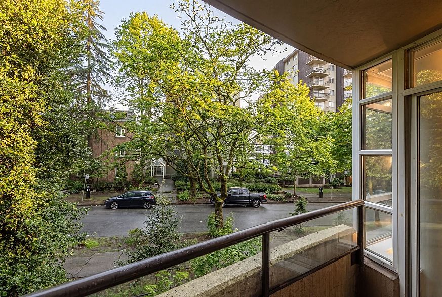 201 1225 Barclay Street