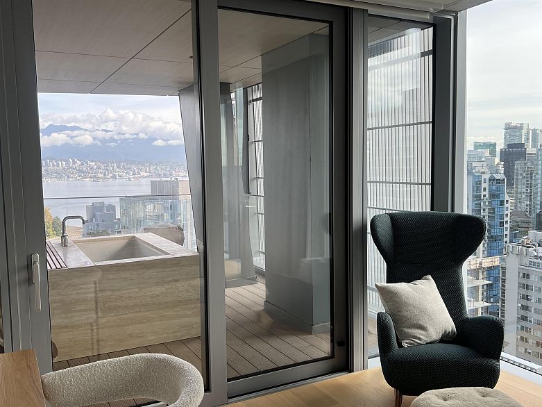 2903 1568 Alberni Street