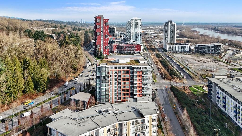 903 3281 E Kent Avenue North