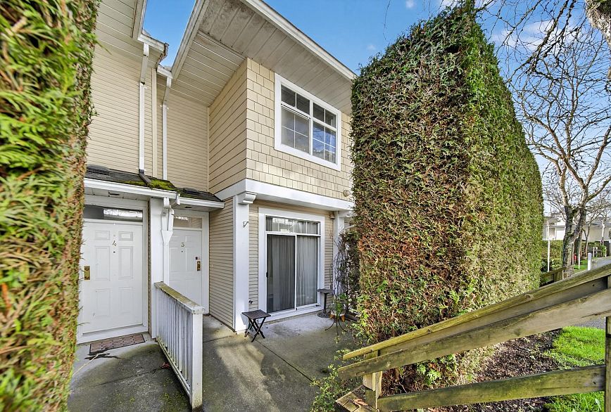 3 3580 Rainier Place