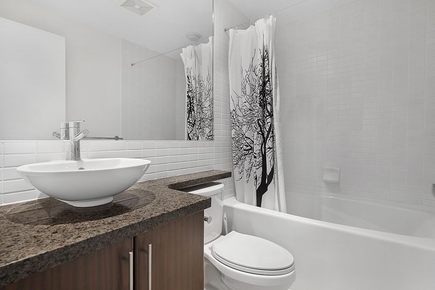 2404 1225 Richards Street