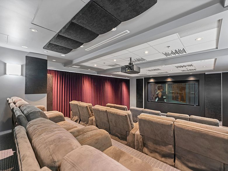 2803 1077 W Cordova Street