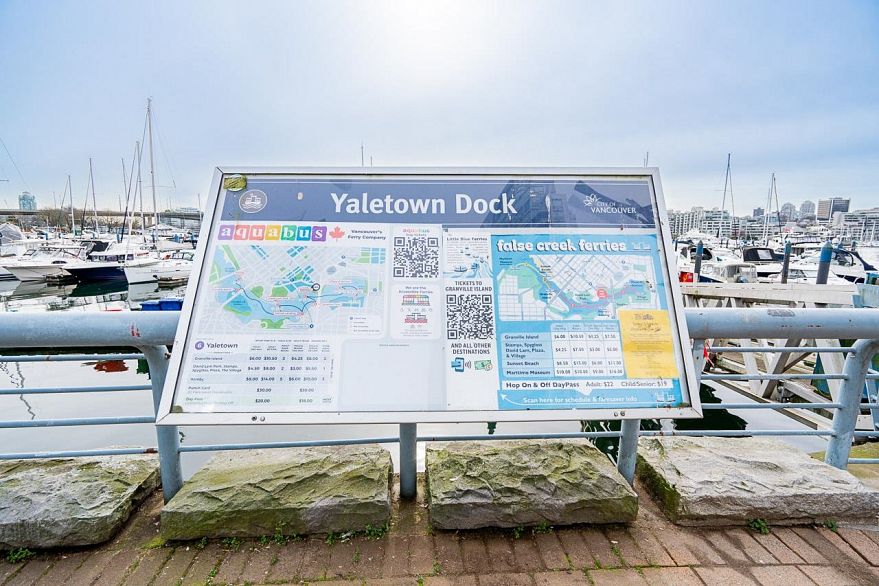 D7 1088 Marinaside Crescent