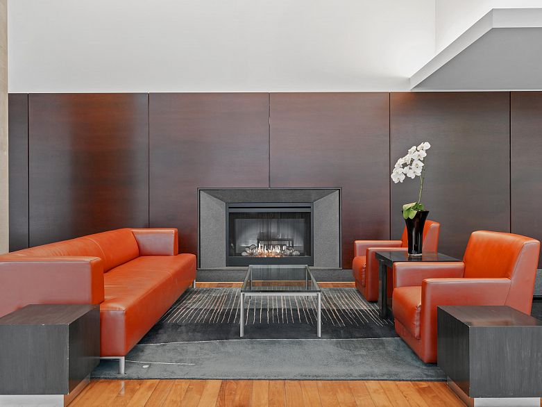 2803 1077 W Cordova Street