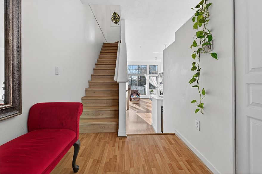 3 3580 Rainier Place