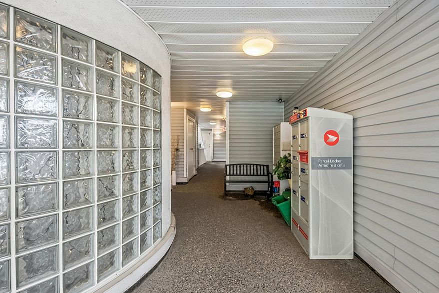 205 1330 Graveley Street