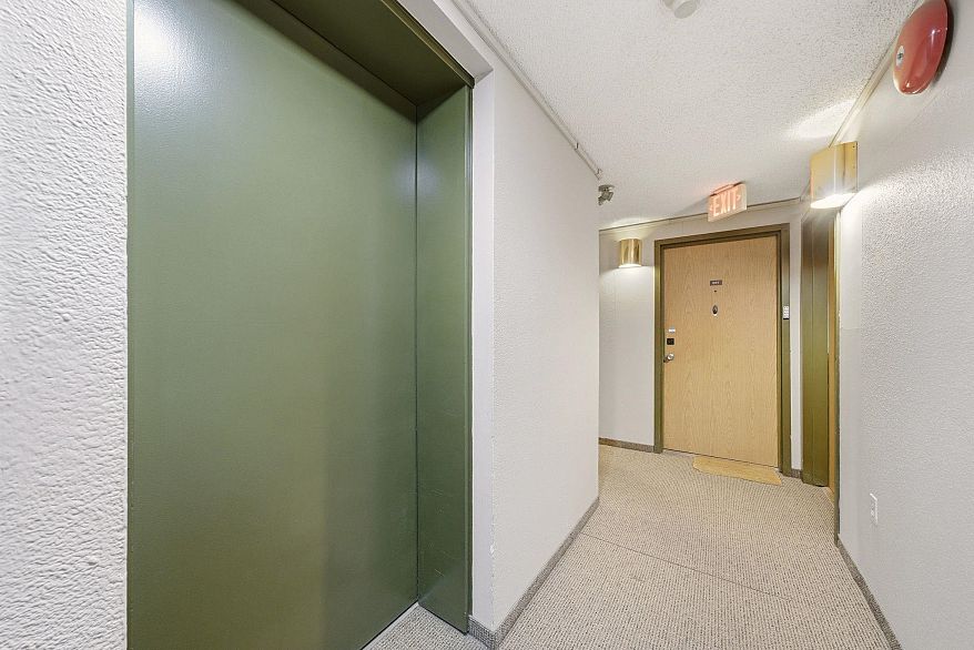 207 2215 Dundas Street