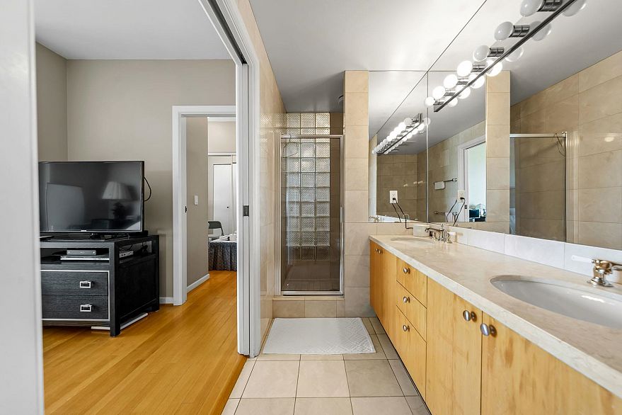 901 5850 Balsam Street