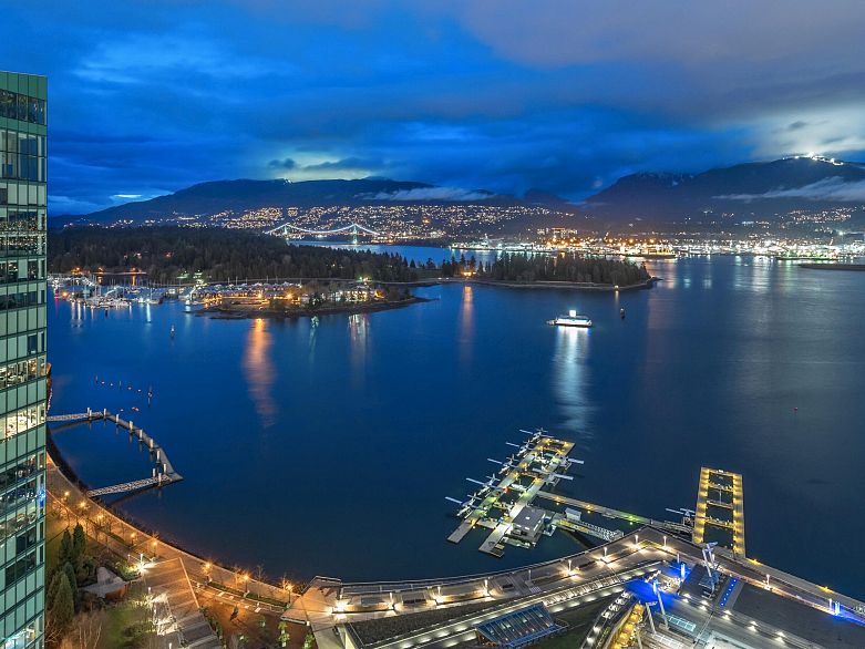 2803 1077 W Cordova Street