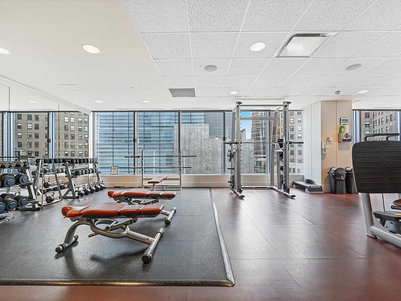 2803 1077 W Cordova Street