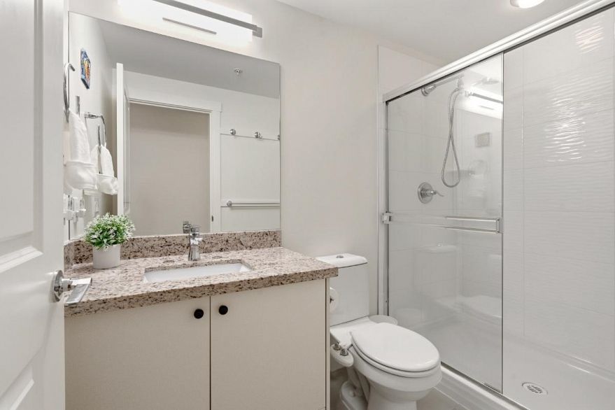 210 6268 Eagles Drive