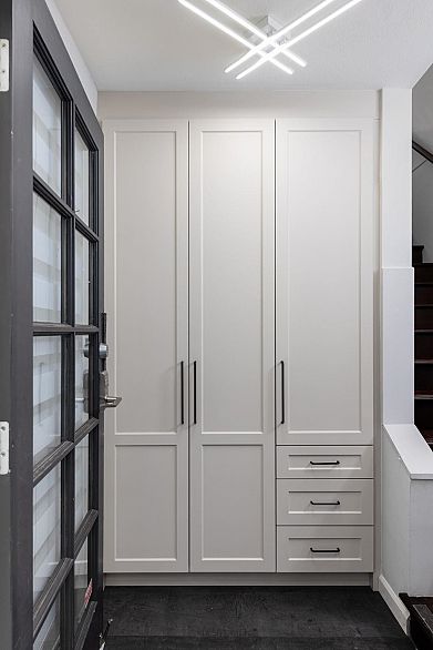 4 2315 W 10th Avenue