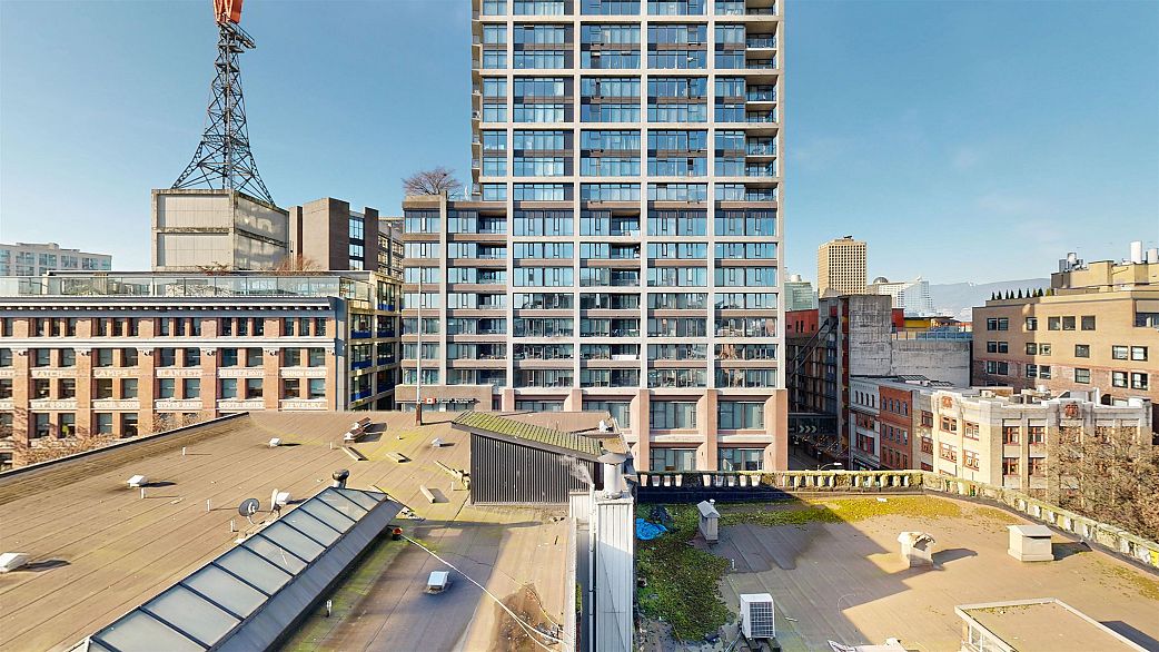 905 66 W Cordova Street