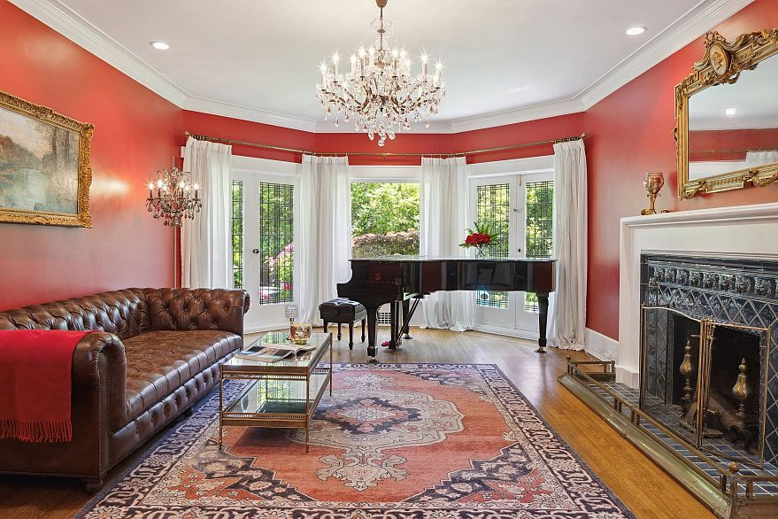 4051 Marguerite Street