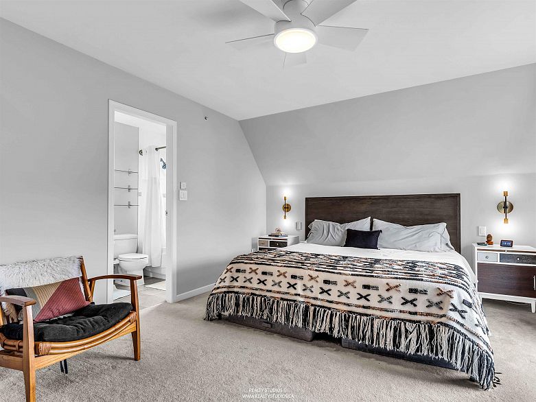 4 2315 W 10th Avenue