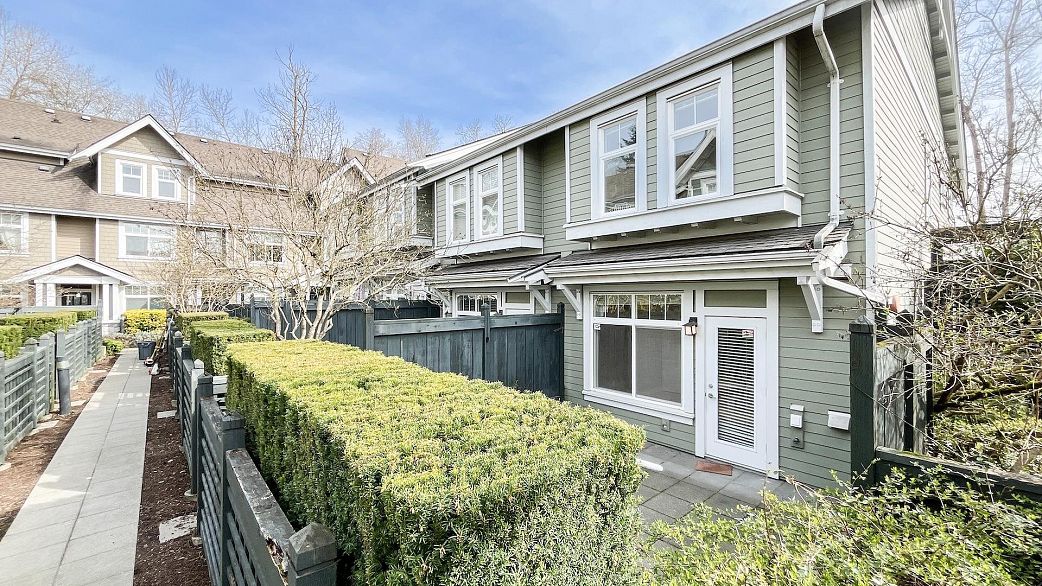 7425 Columbia Street