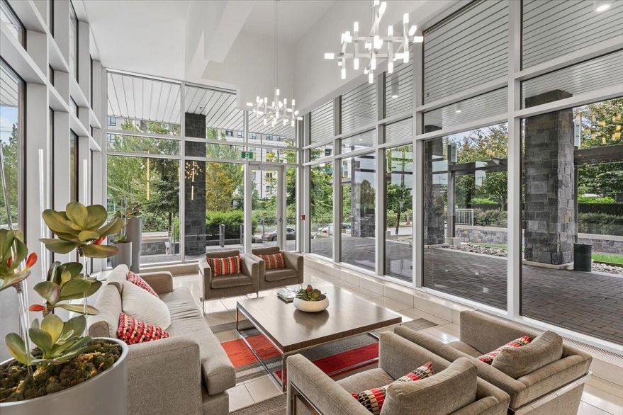 1106 3281 E Kent Avenue North