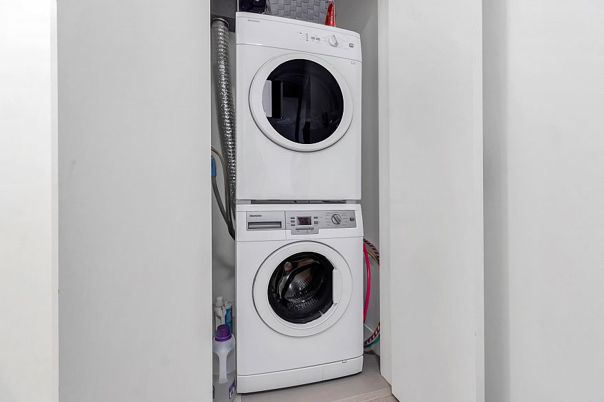 107 7988 Yukon Street