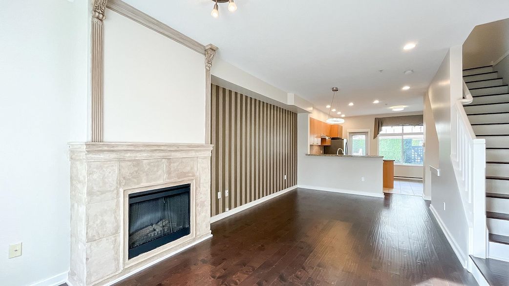 7425 Columbia Street