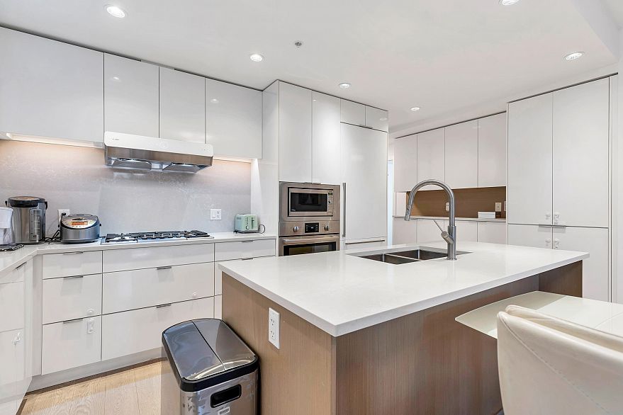 107 7988 Yukon Street