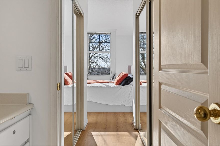 3 3580 Rainier Place