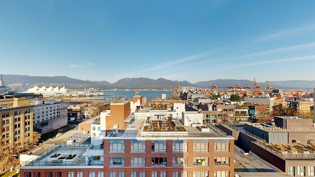 905 66 W Cordova Street