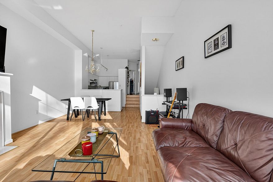 3 3580 Rainier Place