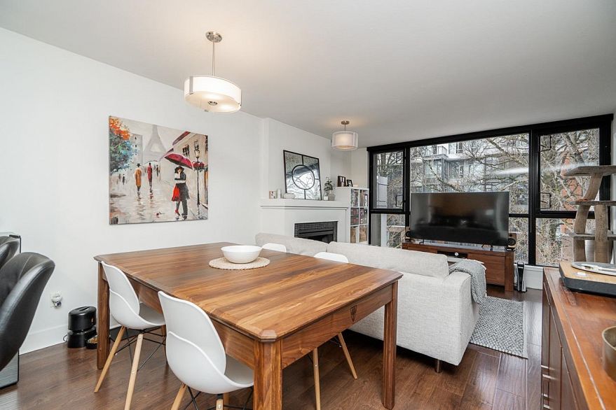 502 2036 W 10th Avenue