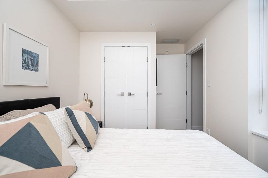 217 5033 Cambie Street