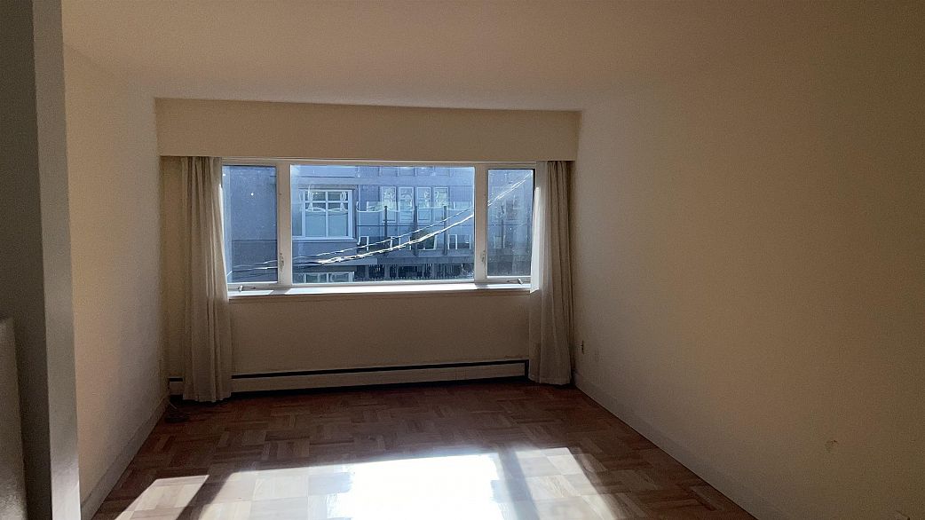 304 2430 Point Grey Road