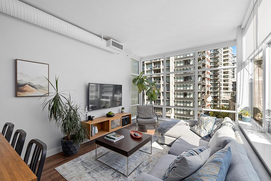 711 108 E 1st Avenue