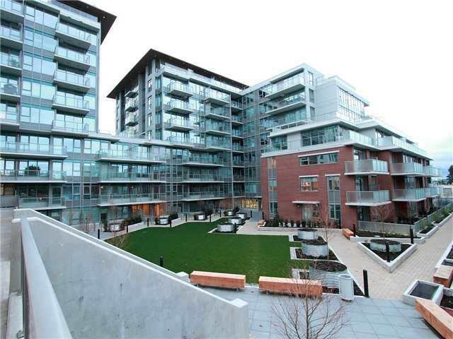 904 251 E 7th Avenue