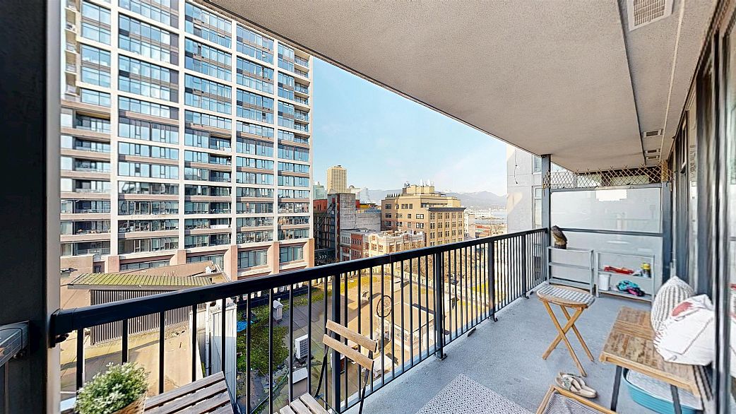 905 66 W Cordova Street